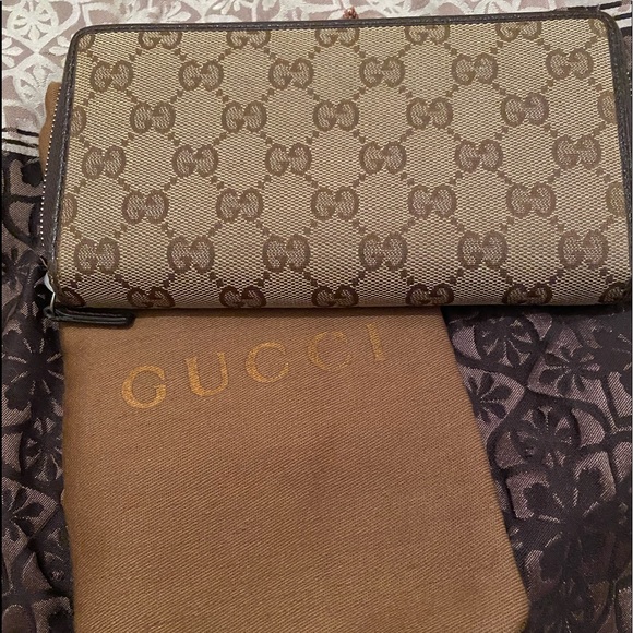 gucci wallet poshmark
